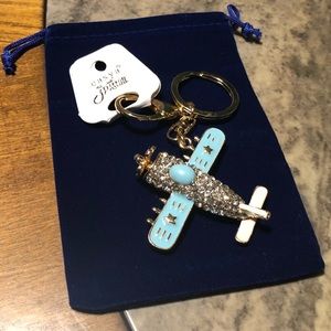 🌸Beautiful airplane rhino stone key chain/charm